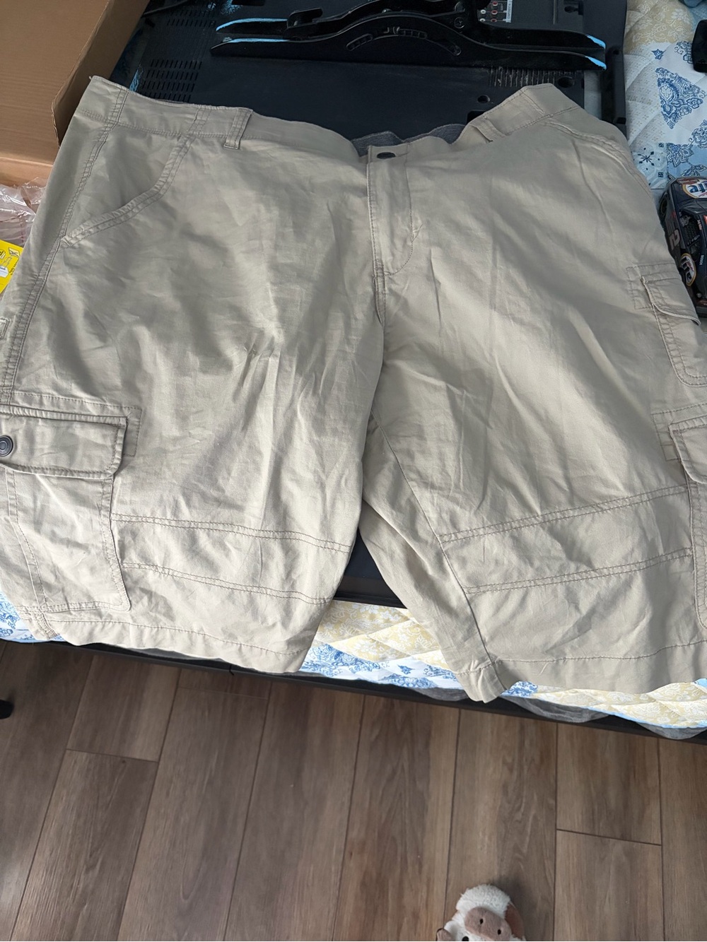George Men's Cargo Shorts in Khaki